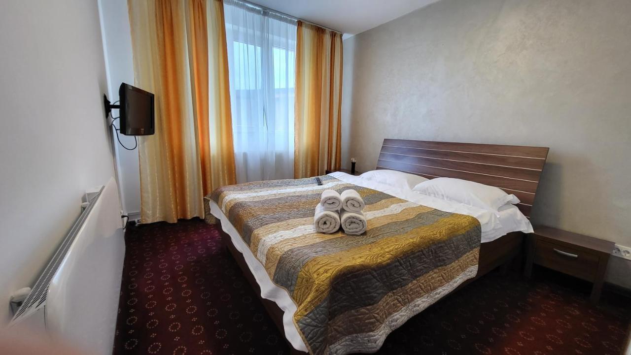 Boutique Global Aparthotel Brasov Exterior photo
