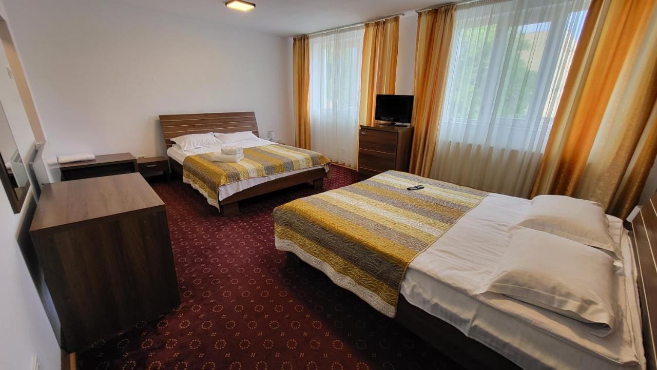 Boutique Global Aparthotel Brasov Exterior photo