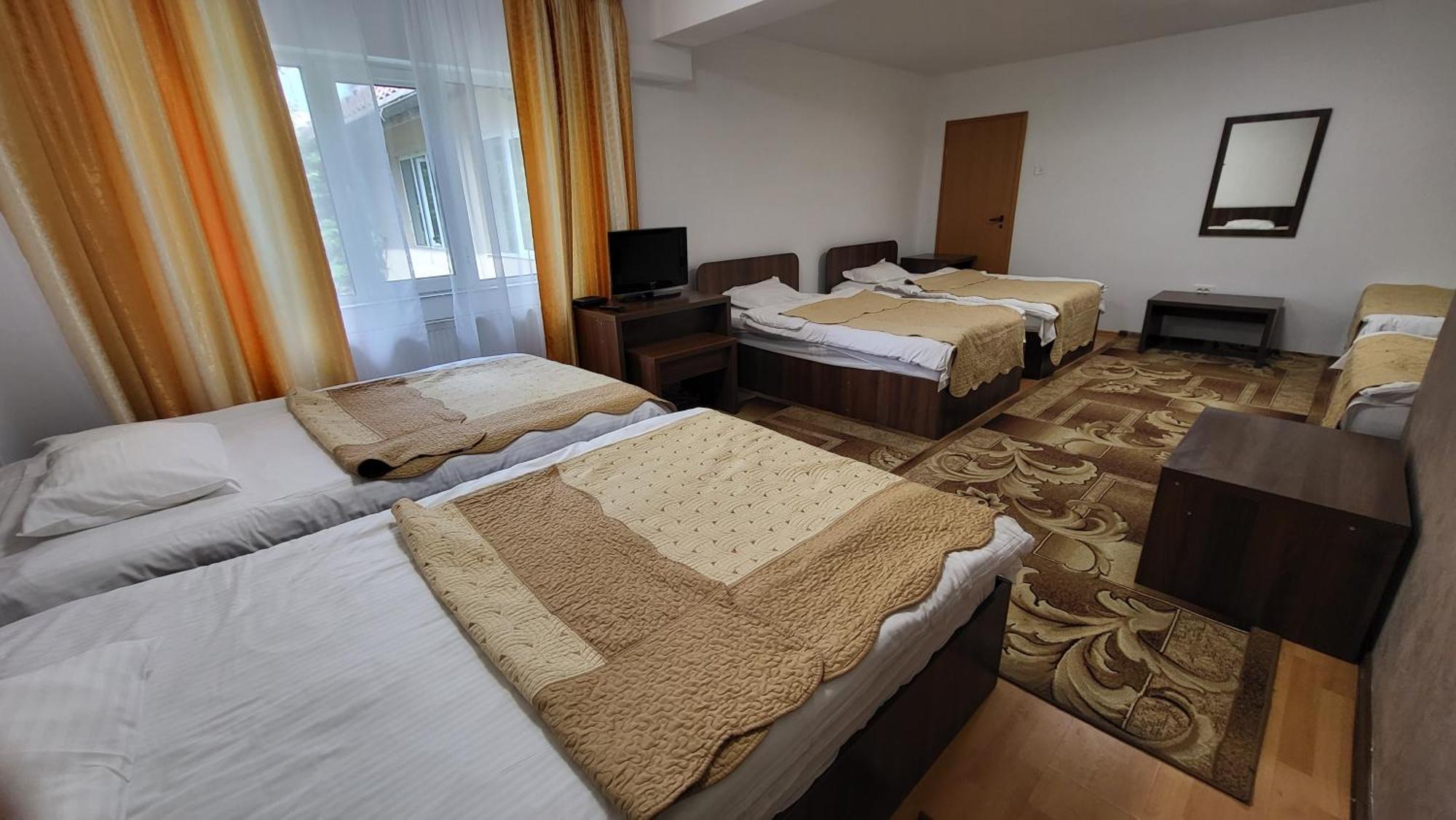 Boutique Global Aparthotel Brasov Exterior photo