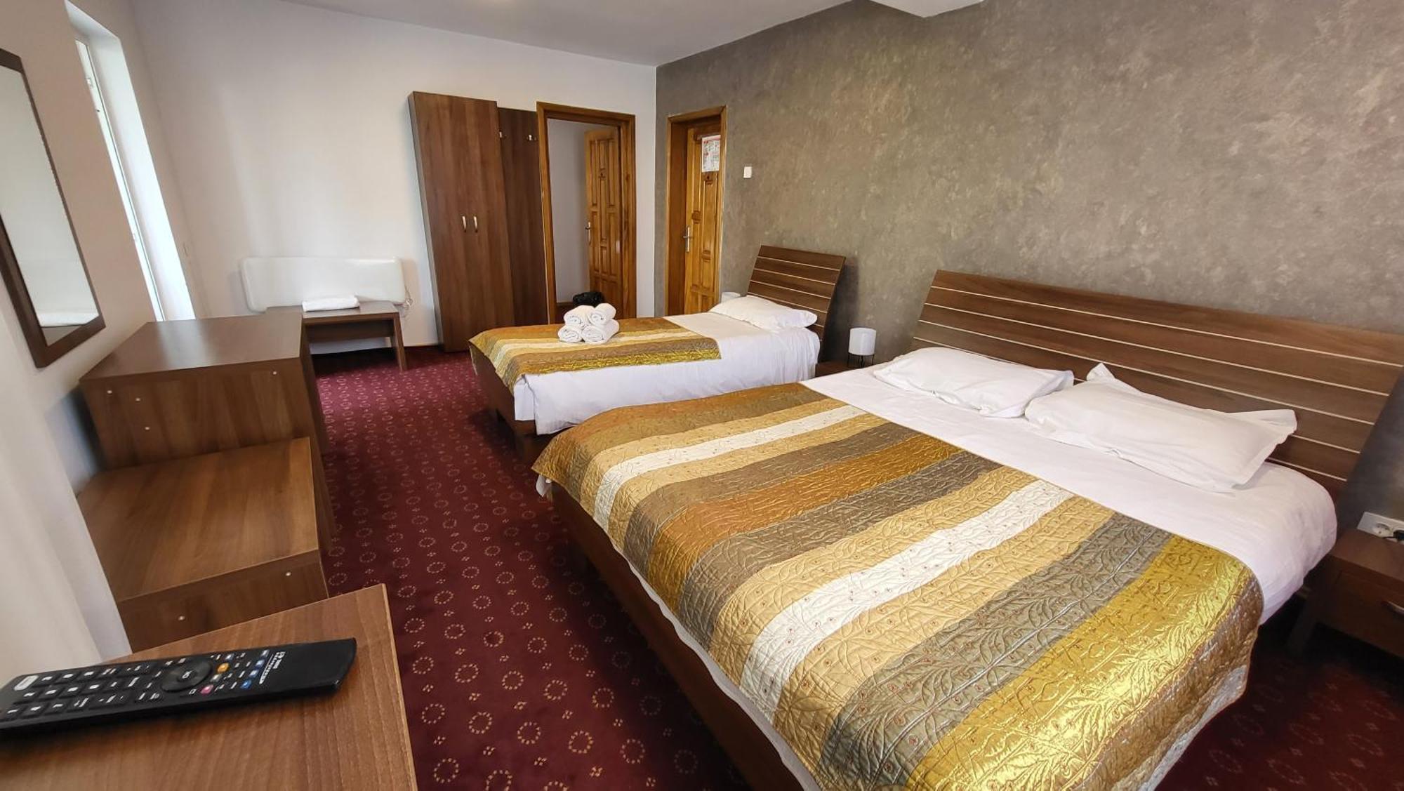 Boutique Global Aparthotel Brasov Exterior photo